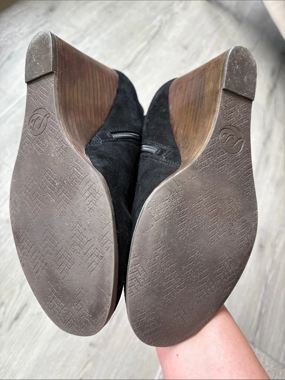 🍀 Lucky Brand Yakeena Suede Ankle Boots. Size 10